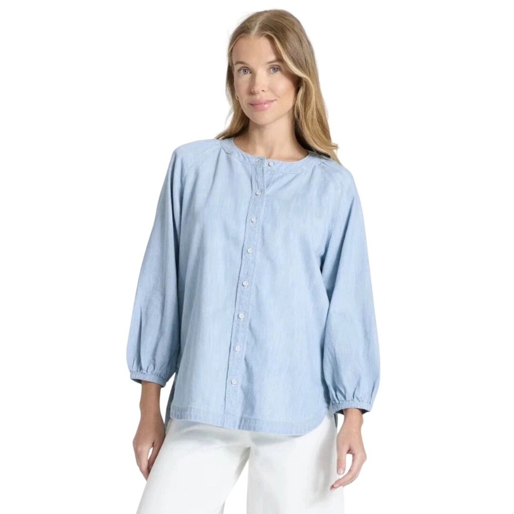 Universal Thread Women's Light Blue Chambray Poet Button Down Shirt Size XS